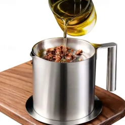 1.2 L/1.7L Stainless Steel Grease Strainer and Container - Large Oil Storage Pot Grease Keeper with Dust-Proof Lid & Easy Grip Handle - for Bacon, Kitchen Cooking or Frying Oil