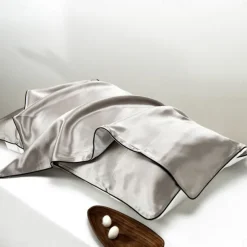 100% Mulberry Silk Pillowcase for Hair and Skin Health,Soft and Smooth Luxury Silk Pillow Cover,16 Momme Natural Silk Pillow Case Envelope Closure ,1pc