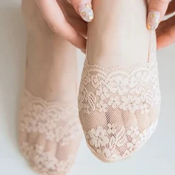 1 Pair Lace No Show Socks, Assorted Color Invisible Floral Lace Low Cut Ankle Socks, Women's Stockings & Hosiery