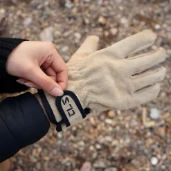 1 Pair of Outdoor Camping Picnic BBQ Gloves Heat Resistant Durable Non-Slip Gloves for Grilling Cooking and Outdoor Activities Protective Gloves for Handling Hot Items and BBQ Tools