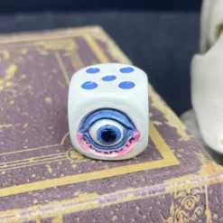 5 pcs Monster Dice, Funy Monster Face Resin Dice Set, Halloween Tabletop Game Dice Set Props, Weird Monster Dice Set for Table Games, Role Playing Games, Offices Home Party Game Props Gift