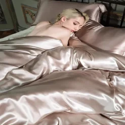 4 Pieces Satin Silk Bedding Set with Fitted Sheets Duvet Cover Sets Summer Solid Color Comforters Covers with 2 Pillowcases