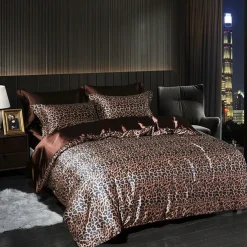 4 Pieces Satin Silk Bedding Set with Fitted Sheets Duvet Cover Sets Summer Solid Color Comforters Covers with 2 Pillowcases