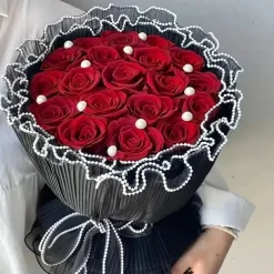 1 Roll Flower Wrapping Mesh with Pearls - Polyamide Florist Netting for Bouquet Packaging Valentine's Day Birthday Wedding Decor Gift Wrapping Supplies 15-inch