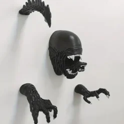 Alien vs. Predator Wall Hanging Set Indoor Personalized Decoration Horror Ornaments