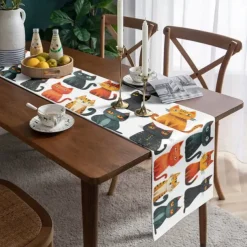 Animal Cat Print Table Runner, Kitchen Dining Table Decor, Print Decor Table Runners for Indoor Outdoor Home Farmhouse Holiday Wedding Birthday Party Decoration