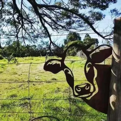 Animals Metal Garden Art Decor, Funny Peeping Cow Metal Wall Sculptures Weatherproof Wrought Iron Art Cow Sign Outdoor Garden Farmhouse Decor Cow Wall Decor