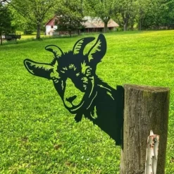 Animals Metal Garden Art Decor, Funny Peeping Cow Metal Wall Sculptures Weatherproof Wrought Iron Art Cow Sign Outdoor Garden Farmhouse Decor Cow Wall Decor