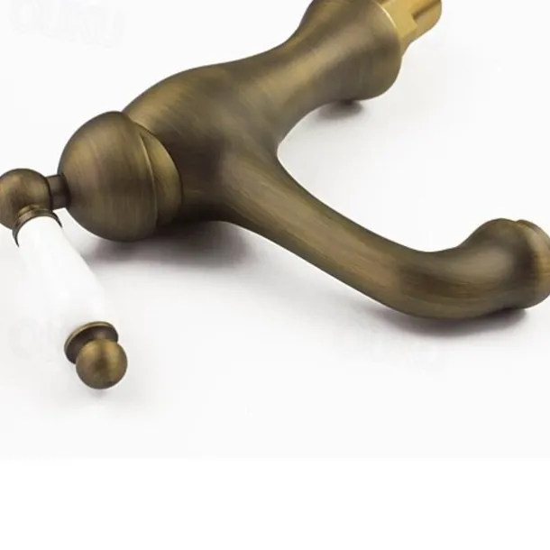 Antique Brass Bathroom Sink FaucetRotatable Ceramic Valve Single Handle One Hole Bath Taps with Hot and Cold Switch