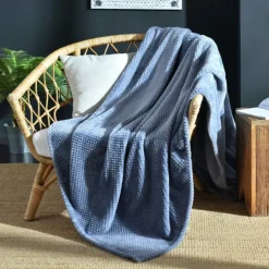 Anti-Scratch Cat Sofa Cover Blanket Sofa Slipcover,Soft Fuzzy Bedding Blankets ,Furniture Protector from Pet Scratch, Premium Fluffy Blankets Plush Fleece Throw Dog Bed