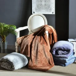 Anti-Scratch Cat Sofa Cover Blanket Sofa Slipcover,Soft Fuzzy Bedding Blankets ,Furniture Protector from Pet Scratch, Premium Fluffy Blankets Plush Fleece Throw Dog Bed