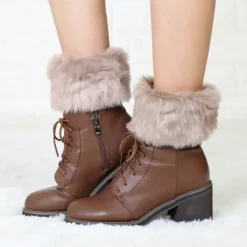 Autumn and Winter Short Style Cuffed Plush Insulation Socks and Boots Cover for Women's Knitted Wool Leg Protectors