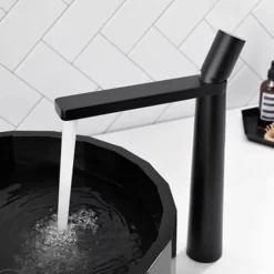 Bathroom Sink Faucet - Classic Electroplated Mount Outside Single Handle One HoleBath Taps