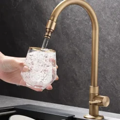 Bathroom Sink Faucet - Classic Antique Brass Mount Outside Single Handle One HoleBath Taps