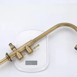 Bathroom Sink Faucet - Classic Antique Brass Mount Outside Single Handle One HoleBath Taps