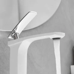 Bathroom Sink Faucet - Classic / Waterfall Nickel Brushed / Electroplated / Painted Finishes Centerset Single Handle One HoleBath Taps