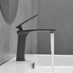 Bathroom Sink Faucet - Classic / Waterfall Nickel Brushed / Electroplated / Painted Finishes Centerset Single Handle One HoleBath Taps