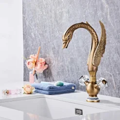 Bathroom Sink Faucet - Classic Electroplated Centerset Single Handle One HoleBath Taps