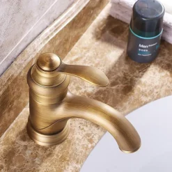 Bathroom Sink Faucet - Classic Antique Brass Centerset Single Handle One HoleBath Taps