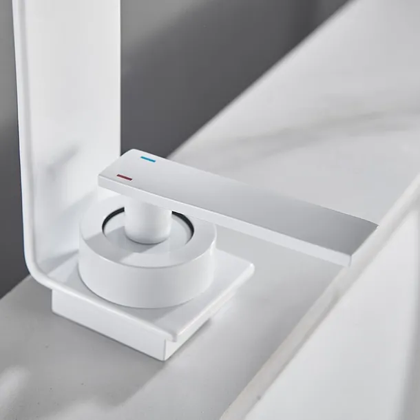 Bathroom Sink Faucet - Classic Electroplated Centerset Single Handle One HoleBath Taps