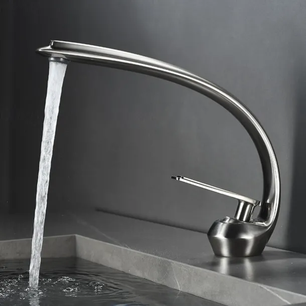 Bathroom Sink Faucet - Classic Electroplated / Painted Finishes Centerset Single Handle One HoleBath Taps