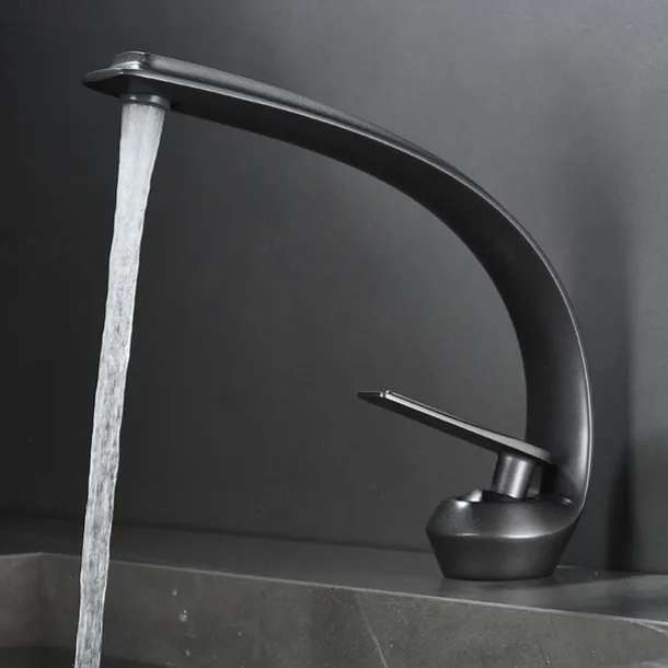 Bathroom Sink Faucet - Classic Electroplated / Painted Finishes Centerset Single Handle One HoleBath Taps