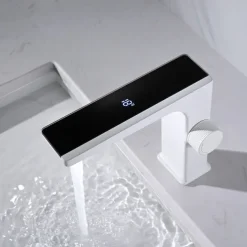 Bathroom Sink Faucet - Classic Chrome / Gun Grey Electroplated / Black / Whiete Painted Finishes Centerset Single Handle One HoleBath Temperature Display Taps