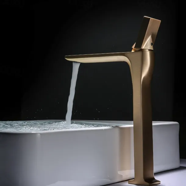 Bathroom Sink Faucet - Classic Electroplated Centerset Single Handle One HoleBath Taps