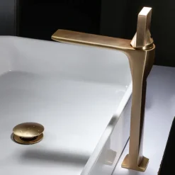 Bathroom Sink Faucet - Classic Electroplated Centerset Single Handle One HoleBath Taps