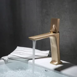 Bathroom Sink Faucet - Classic Electroplated Centerset Single Handle One HoleBath Taps