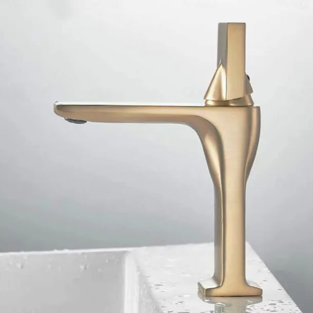 Bathroom Sink Faucet - Classic Electroplated Centerset Single Handle One HoleBath Taps