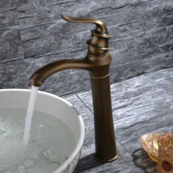 Bathroom Sink Faucet - Classic Antique Brass Free Standing Single Handle One HoleBath Taps