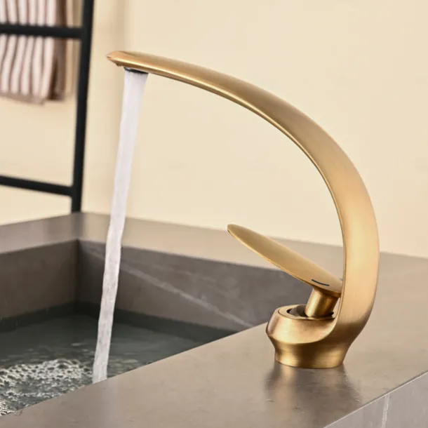 Bathroom Sink Faucet - Classic Antique Brass / Electroplated Centerset Single Handle One HoleBath Taps