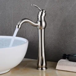 Bathroom Sink Faucet - Classic Electroplated Centerset Single Handle One HoleBath Taps