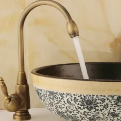 Bathroom Sink Faucet - FaucetSet / Widespread Antique Brass Centerset Single Handle One HoleBath Taps