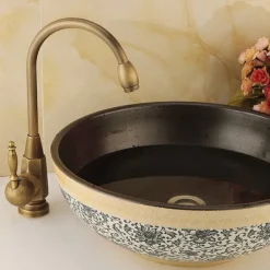 Bathroom Sink Faucet - FaucetSet / Widespread Antique Brass Centerset Single Handle One HoleBath Taps