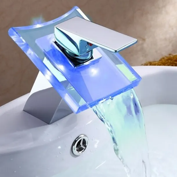 Bathroom Sink Faucet - LED / Waterfall Chrome Centerset One Hole / Single Handle One HoleBath Taps / Brass