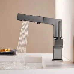 Bathroom Sink Faucet - Pull out / Classic / Pullout Spray Chrome / Nickel Brushed / Electroplated Centerset Single Handle One HoleBath Taps