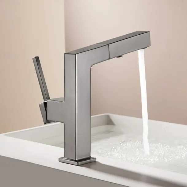 Bathroom Sink Faucet - Pull out / Classic / Pullout Spray Chrome / Nickel Brushed / Electroplated Centerset Single Handle One HoleBath Taps