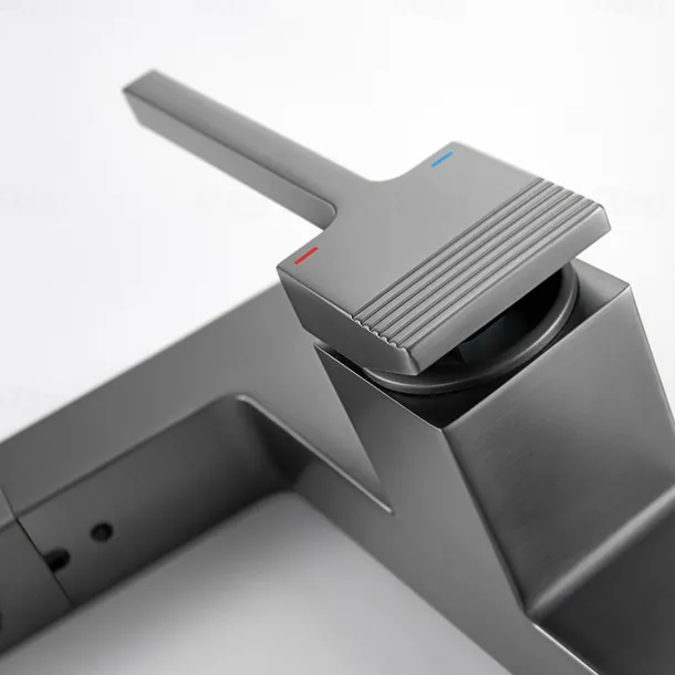 Bathroom Sink Faucet - Pull out / Classic / Pullout Spray Chrome / Nickel Brushed / Electroplated Centerset Single Handle One HoleBath Taps