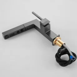 Bathroom Sink Faucet - Pull out / Classic / Pullout Spray Chrome / Nickel Brushed / Electroplated Centerset Single Handle One HoleBath Taps