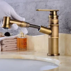 Bathroom Sink Faucet - Pull out Oil-rubbed Bronze / Antique Brass Centerset Single Handle One HoleBath Taps
