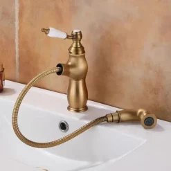 Bathroom Sink Faucet - Pull out Electroplated Centerset Single Handle One HoleBath Taps