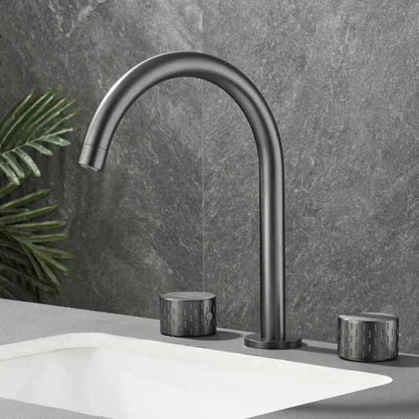 Bathroom Sink Faucet - Rotatable / Classic Electroplated Widespread Two Handles Three Holes Bath Taps