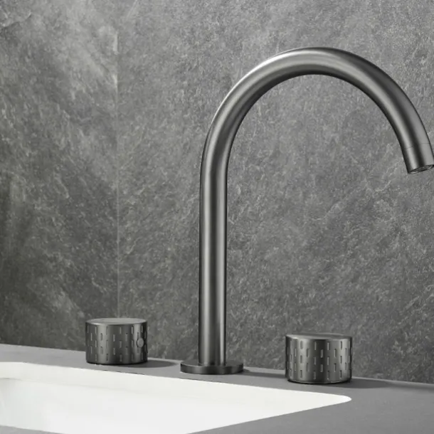 Bathroom Sink Faucet - Rotatable / Classic Electroplated Widespread Two Handles Three Holes Bath Taps
