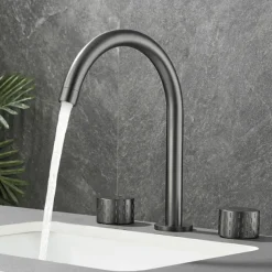 Bathroom Sink Faucet - Rotatable / Classic Electroplated Widespread Two Handles Three Holes Bath Taps
