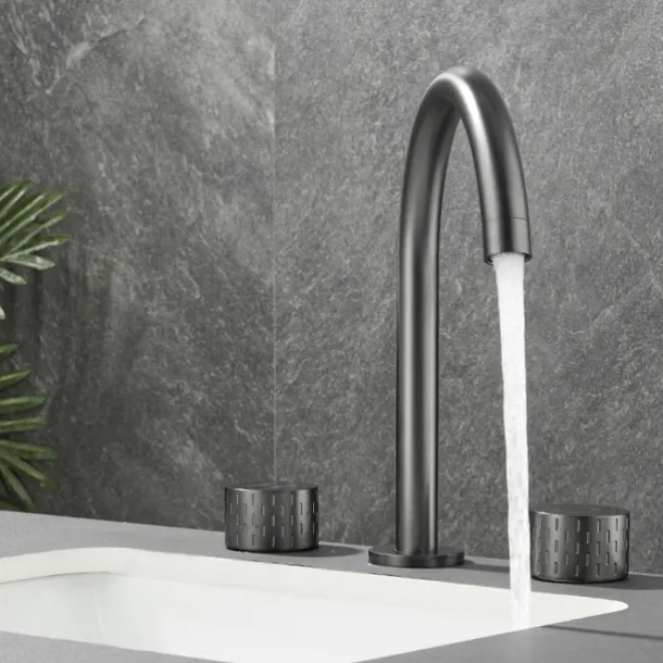 Bathroom Sink Faucet - Rotatable / Classic Electroplated Widespread Two Handles Three Holes Bath Taps