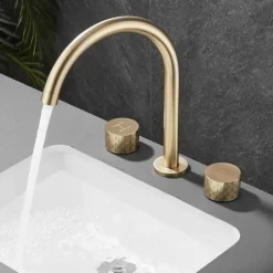 Bathroom Sink Faucet - Rotatable / Classic Electroplated Widespread Two Handles Three Holes Bath Taps
