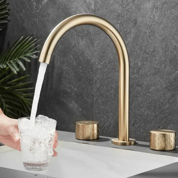 Bathroom Sink Faucet - Rotatable / Classic Electroplated Widespread Two Handles Three Holes Bath Taps