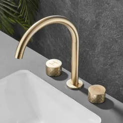 Bathroom Sink Faucet - Rotatable / Classic Electroplated Widespread Two Handles Three Holes Bath Taps